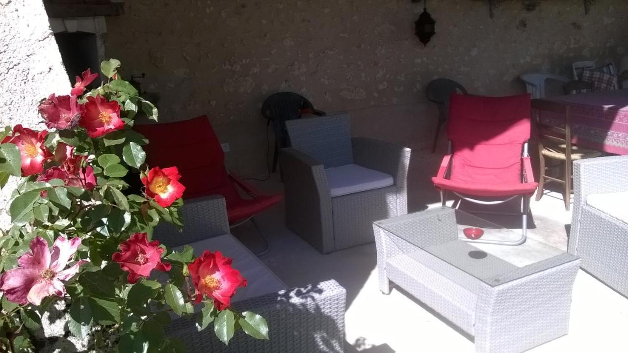 Lembaudie Saint-Privat-des-Prés Esterno foto