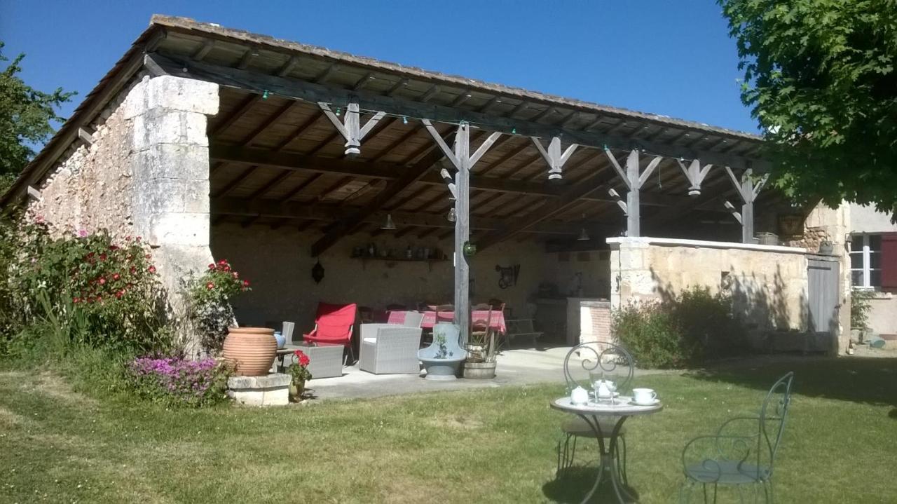 Lembaudie Saint-Privat-des-Prés Esterno foto